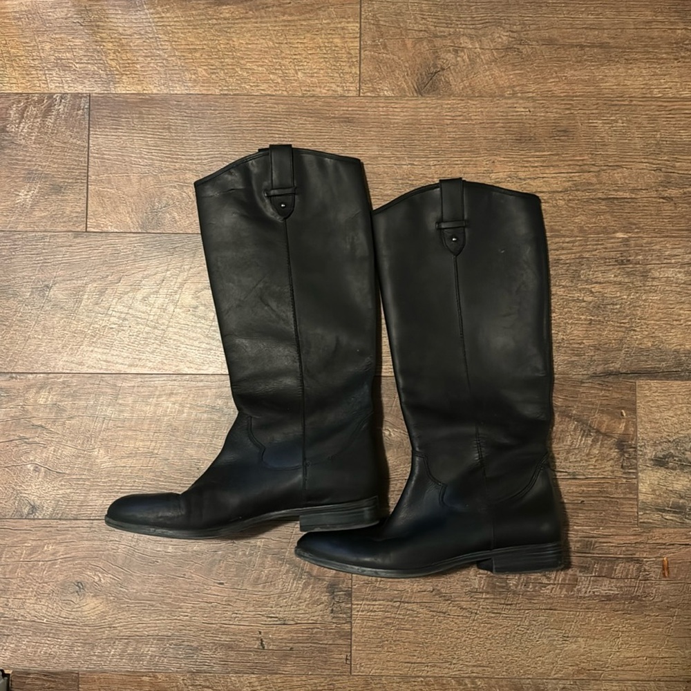 Frye boots size 9 worn just a few times